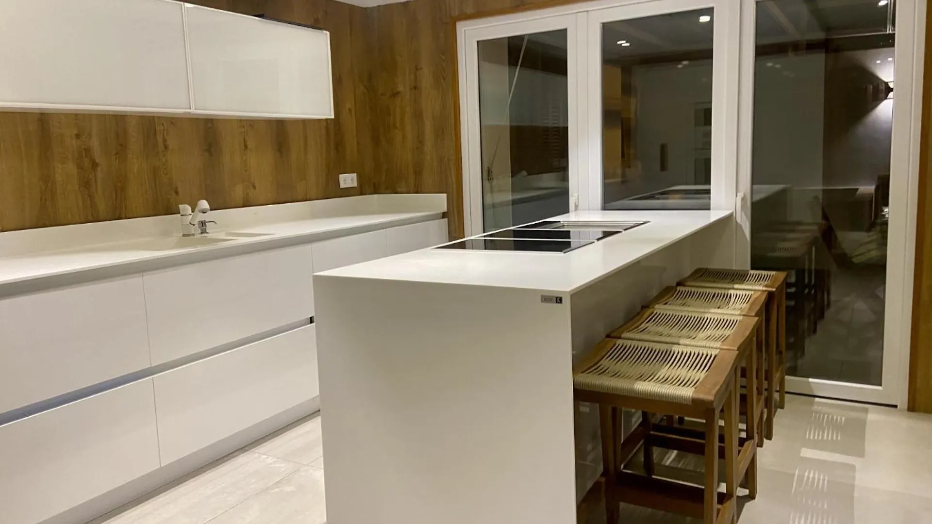 Casa Unifamiliar Moderna Cerca De Fibes